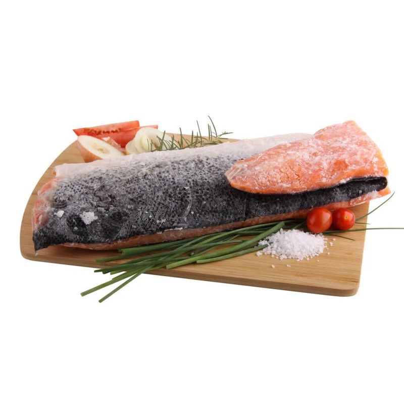 Filet de salmón rosado descongelado x kg. Carrefour
